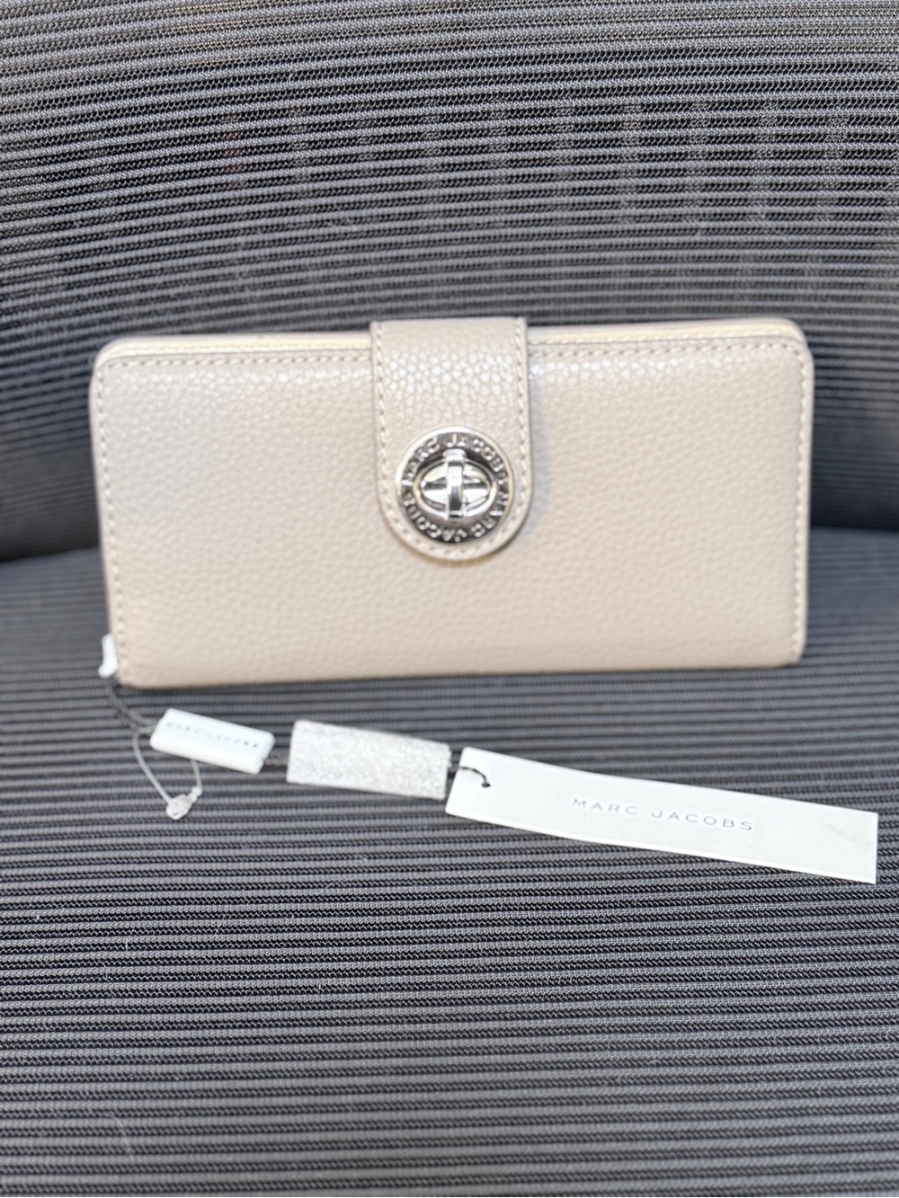 Marc Jacobs Pebbled Leather Wallet in Light Taupe